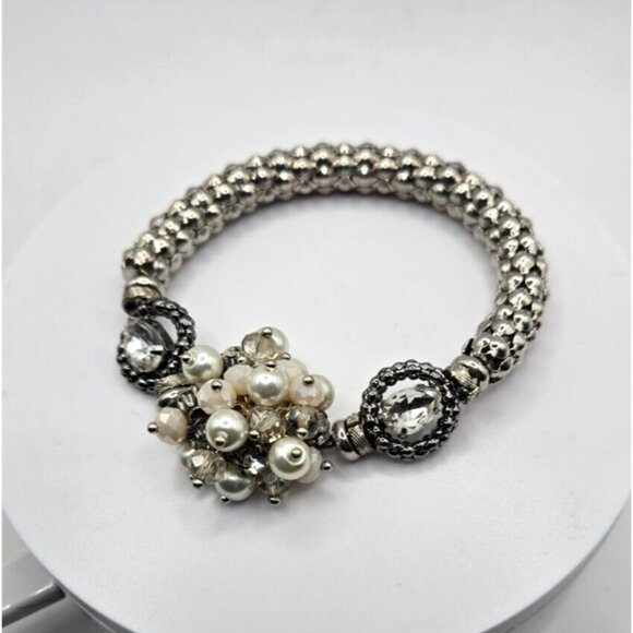 Pretty Silver Tone Faux Pearl crystal bead and Rhinestone textured Bracelet - Picture 5 of 7
